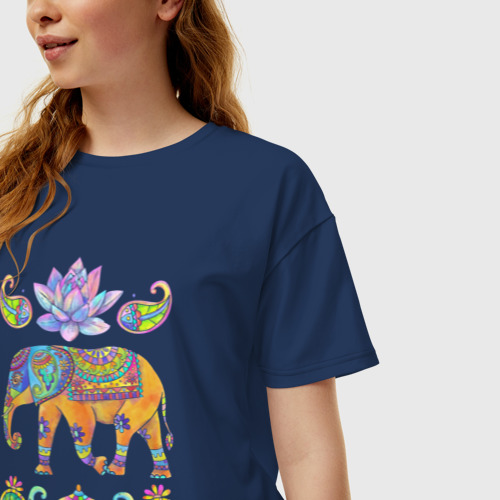 Женская футболка хлопок Oversize с принтом Индийский слон батик, фото на моделе #1