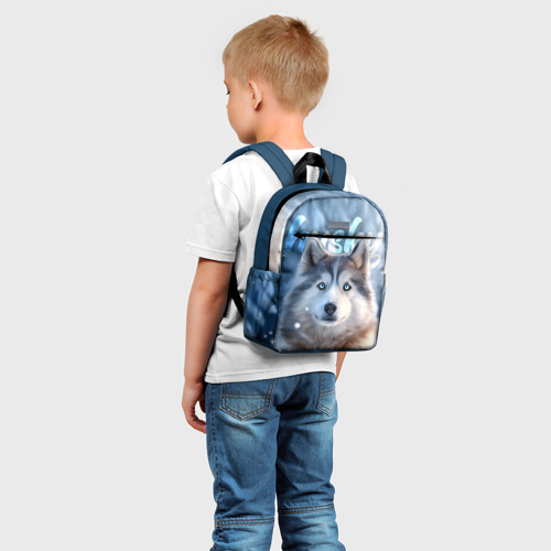 Детский рюкзак 3D Хаски с голубыми глазами в зимнем лесу - фото 3