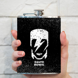 Фляга David Bowie с потертостями на темном фоне - фото 2
