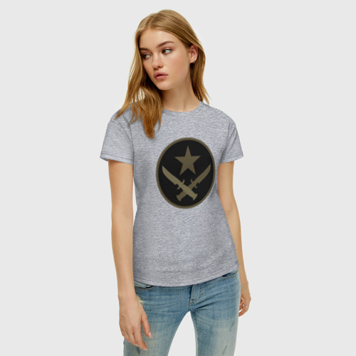 Женская футболка хлопок с принтом Knives star, фото на моделе #1