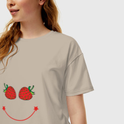 Женская футболка хлопок Oversize Добрая клубничная улыбка - фото 2
