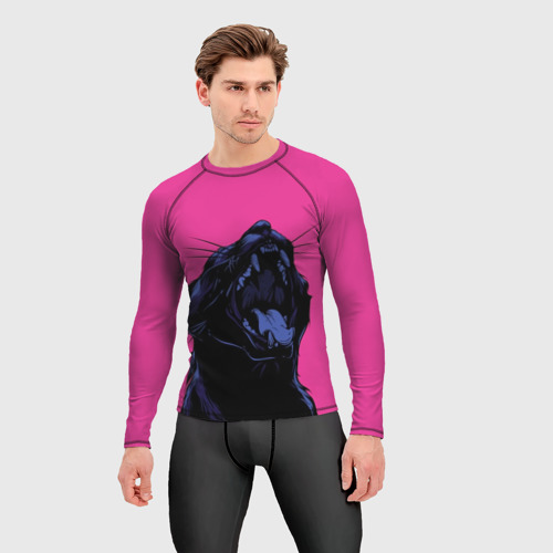Мужской рашгард 3D с принтом Пантера на розовом фоне, фото на моделе #1