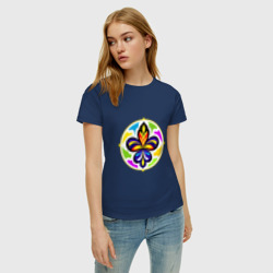 Женская футболка хлопок Гербовая лилия в цветовой абстракции - фото 2