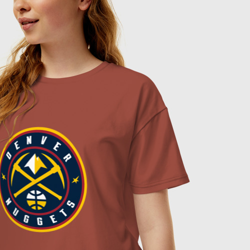 Женская футболка хлопок Oversize с принтом Denver Nuggets, фото на моделе #1