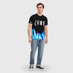 Футболка с принтом The Cure blue fire для мужчины, вид на модели спереди №3. Цвет основы: белый
