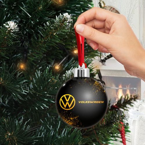 Ёлочный шар Volkswagen - gold gradient: надпись и символ - фото 3