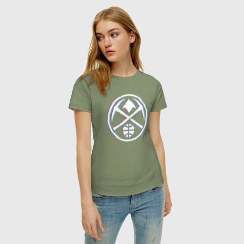Женская футболка хлопок с принтом Denver Nuggets neon, фото на моделе #1
