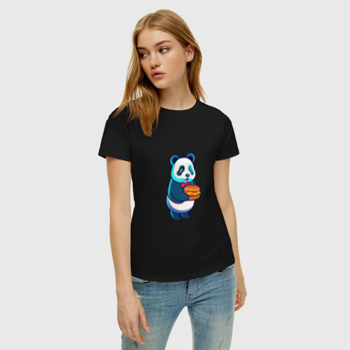 Женская футболка хлопок с принтом Милая панда с чизбургером, фото на моделе #1