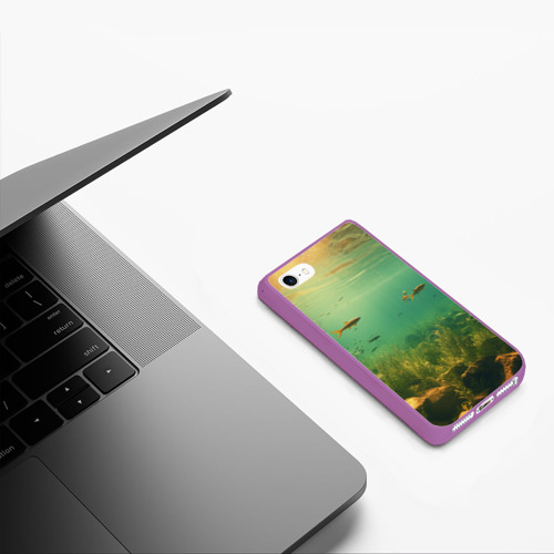 Чехол для iPhone 5/5S матовый Рыбки в море, цвет фиолетовый - фото 5