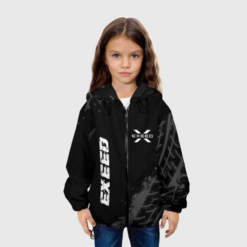 Детская куртка 3D с принтом Exeed speed на темном фоне со следами шин: надпись, символ, вид сбоку #3