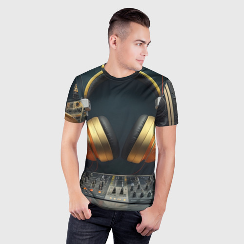 Мужская футболка 3D Slim с принтом Золотые наушники, фото на моделе #1