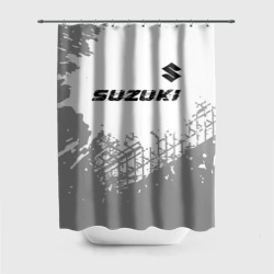 Штора 3D для ванной Suzuki Speed на светлом фоне со следами шин: символ сверху