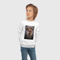 Свитшот с принтом Собака фотограф для ребенка, вид на модели спереди №3. Цвет основы: белый