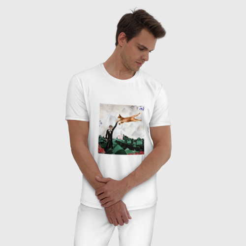 Мужская пижама хлопок Марк Шагал: прогулка с котом абиссинцем, цвет белый - фото 3