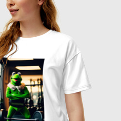 Женская футболка хлопок Oversize Лягушонок Кермит делает становую тягу - фото 2