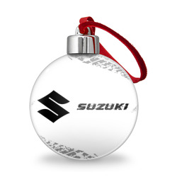 Ёлочный шар Suzuki Speed на светлом фоне со следами шин: надпись и символ