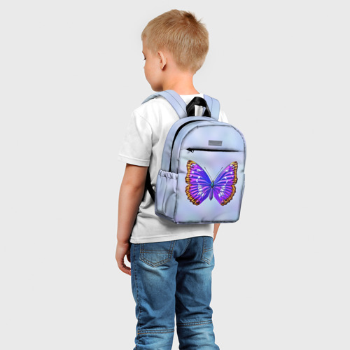 Детский рюкзак 3D с принтом Сине-сиреневая бабочка, фото на моделе #1