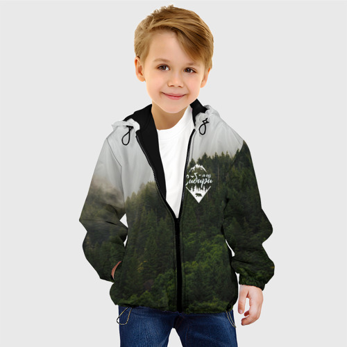 Детская куртка 3D с принтом Я из Сибири на фоне леса, фото на моделе #1
