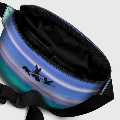 Поясная сумка 3D с принтом Летят лебеди, фото #6