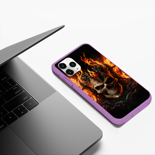 Чехол для iPhone 11 Pro Max матовый Лучший огненный череп, цвет фиолетовый - фото 5