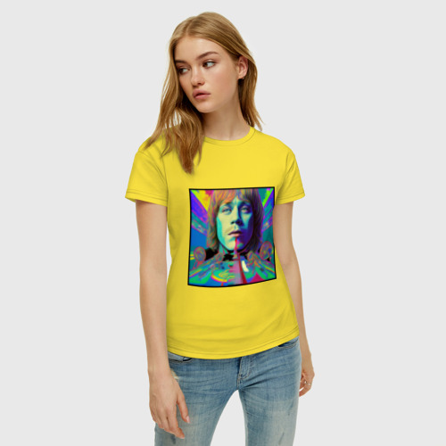 Женская футболка хлопок с принтом Brian Jones Glitch Modern Art, фото на моделе #1