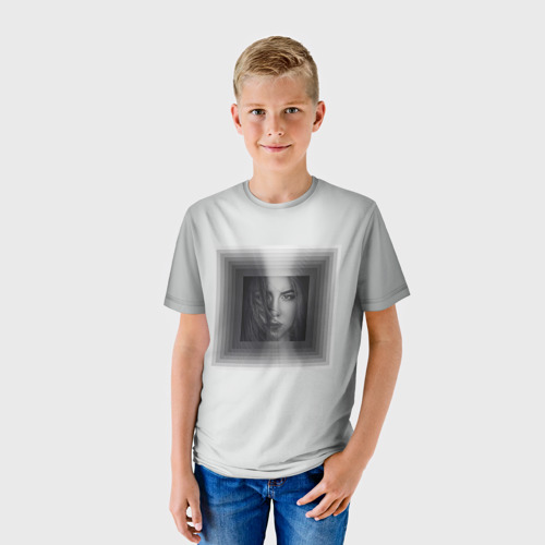 Детская футболка 3D с принтом Взгляд девушки с рамки, фото на моделе #1