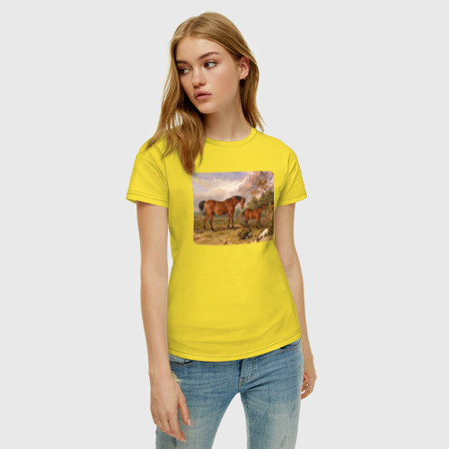 Женская футболка хлопок Две лошади и две собаки, цвет желтый - фото 3