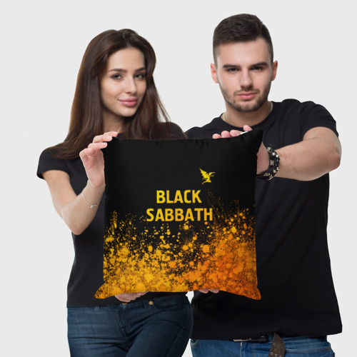 Подушка 3D Black Sabbath - gold gradient: символ сверху - фото 3