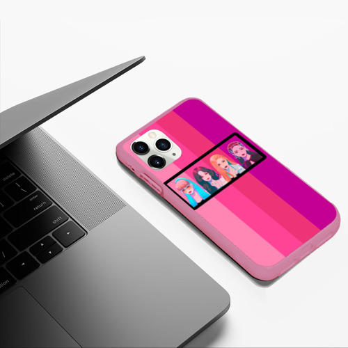 Чехол для iPhone 11 Pro Max матовый Группа Black pink на фоне оттенков розового, цвет малиновый - фото 5