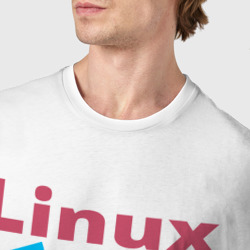 Футболка с принтом Пингвин линукс в шляпе для мужчины, вид на модели спереди №4. Цвет основы: белый