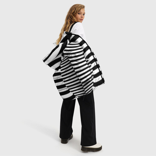 Женская зимняя куртка Oversize Черно-белая полосатая иллюзия воронка, цвет черный - фото 5