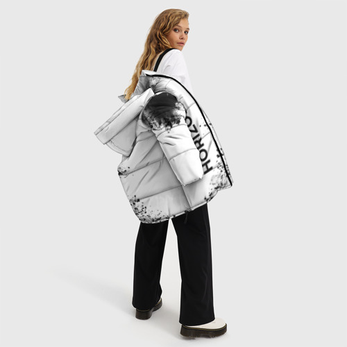 Женская зимняя куртка 3D с принтом Bring Me the Horizon и рок символ на светлом фоне, вид сбоку #3