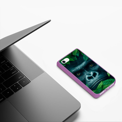 Чехол для iPhone 5/5S матовый Горилла в кустах, цвет фиолетовый - фото 5
