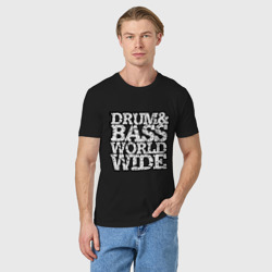 Мужская футболка хлопок Drum and bass world wide - фото 2
