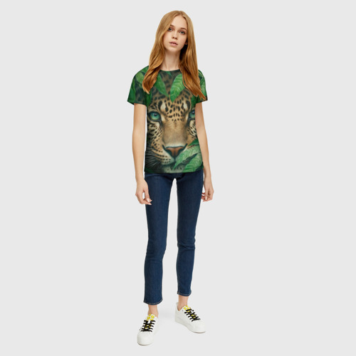 Женская футболка 3D с принтом Леопард в  кустах, вид сбоку #3