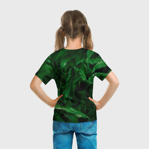Детская футболка 3D с принтом Леопард выглядывает из кустов, вид сзади #2