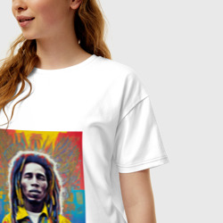 Футболка с принтом Bob Marley blue-yellow graffity Art для женщины, вид на модели спереди №2. Цвет основы: белый
