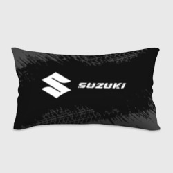 Подушка 3D антистресс Suzuki Speed на темном фоне со следами шин: надпись и символ
