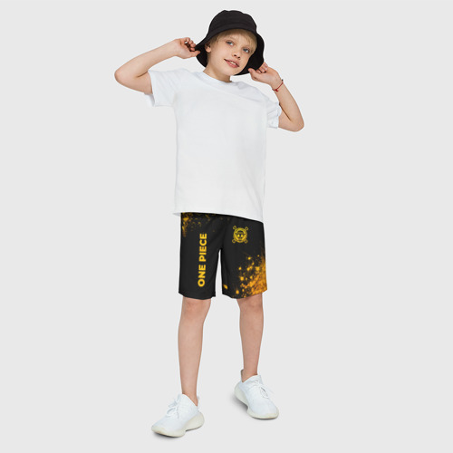 Детские спортивные шорты 3D с принтом One Piece - gold gradient: надпись, символ, фото на моделе #1