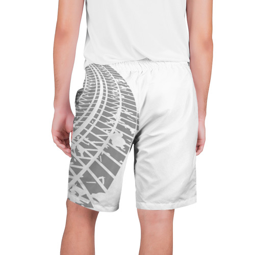 Мужские шорты 3D с принтом Daewoo speed на светлом фоне со следами шин: по-вертикали, вид сзади #1