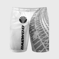Мужские шорты спортивные Daewoo Speed на светлом фоне со следами шин: по-вертикали