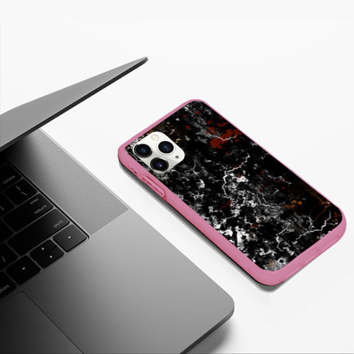 Чехол для iPhone 11 Pro Max матовый Граффити трещины - абстрактный чёрный гранж, цвет малиновый - фото 5