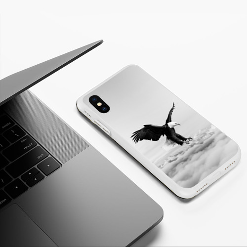 Чехол для iPhone XS Max матовый с принтом Орёл в облаках черно-белый, фото #5