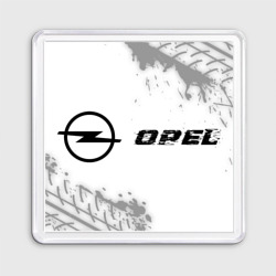 Магнит 55*55 Opel Speed на светлом фоне со следами шин: надпись и символ