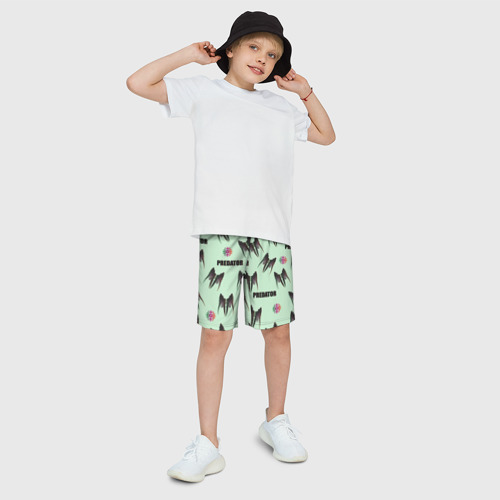 Детские спортивные шорты 3D с принтом Хищник - логотип, фото на моделе #1