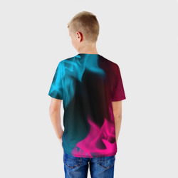 Футболка с принтом Dark Souls - neon gradient для ребенка, вид на модели сзади №2. Цвет основы: белый
