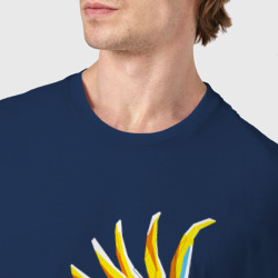 Футболка с принтом Попугай wpap для мужчины, вид на модели спереди №4. Цвет основы: темно-синий