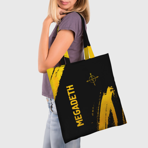 Шоппер 3D с принтом Megadeth - gold gradient: надпись, символ, фото на моделе #1
