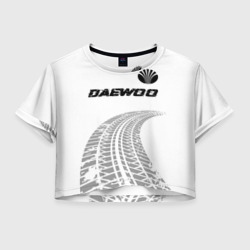 Женская футболка Crop-top 3D Daewoo Speed на светлом фоне со следами шин: символ сверху
