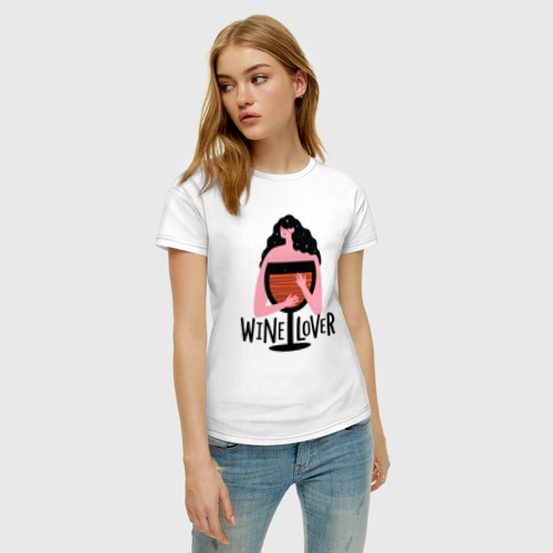 Женская футболка хлопок с принтом Любитель вина, фото на моделе #1